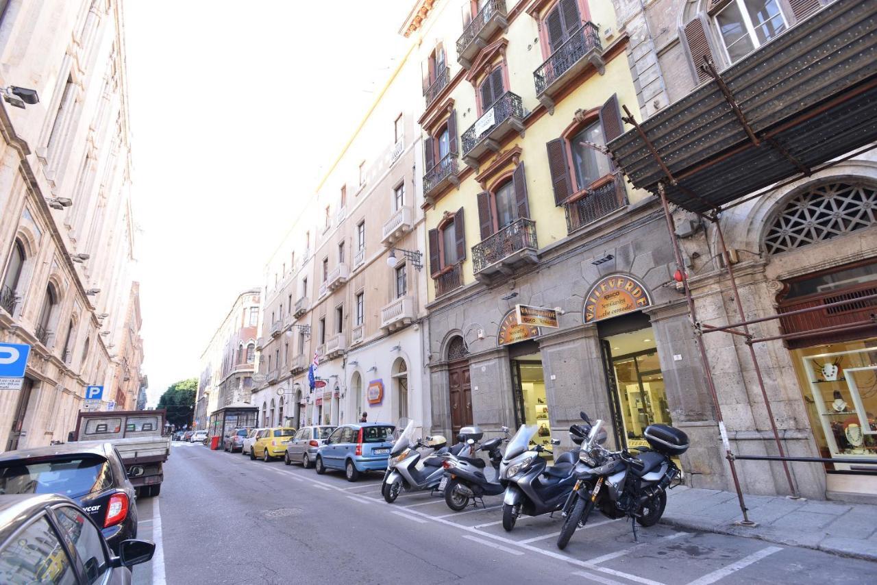 Izzhome City Center Cozy Cagliari Extérieur photo