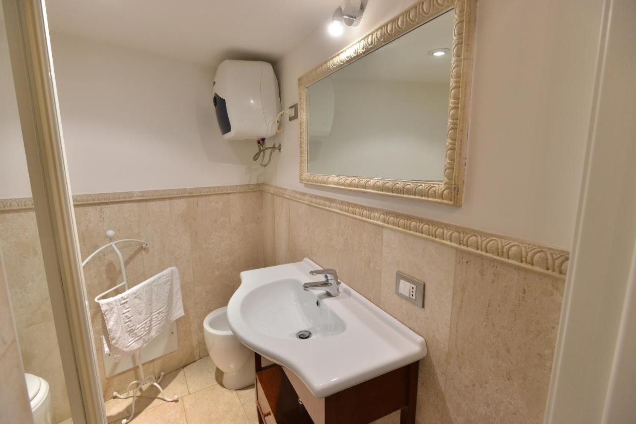 Izzhome City Center Cozy Cagliari Extérieur photo